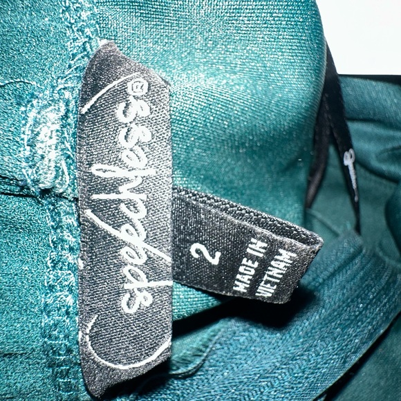 SPEECHLESS dark green scalloped spaghetti strap high low - DAVIDS BRIDAL - Picture 5 of 6